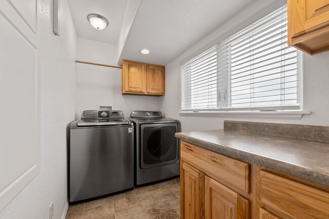 Building Photo - A Beautiful Home in the Heart of Pueblo West!