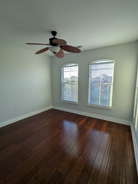 Building Photo - 2747 Via Capri