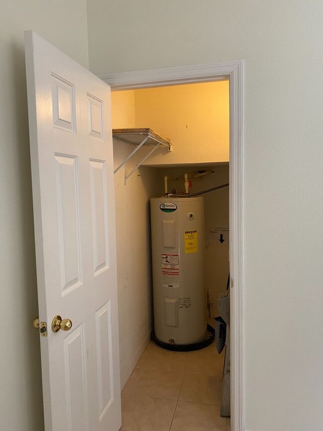 Building Photo - 3 bedroom townhouse in Largo - Seminole Pa...