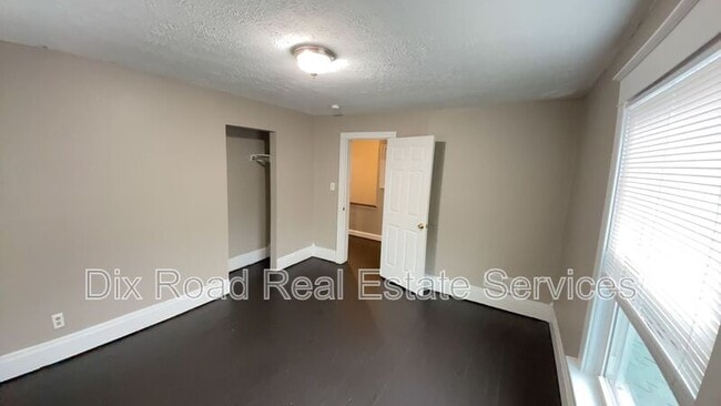 Building Photo - 1901 Tytus Ave