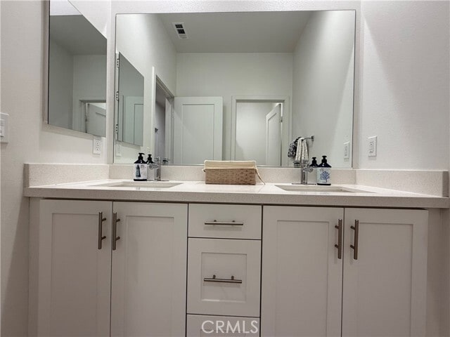 Building Photo - 273 Novel