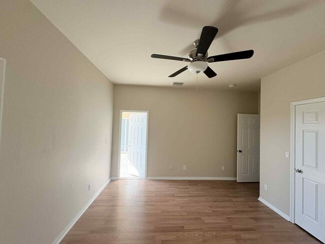 Building Photo - Charming 3-Bedroom 2 Bathroom and Garage in Lehigh Acres