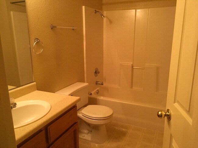 Building Photo - 4200 Stonewalk Ct