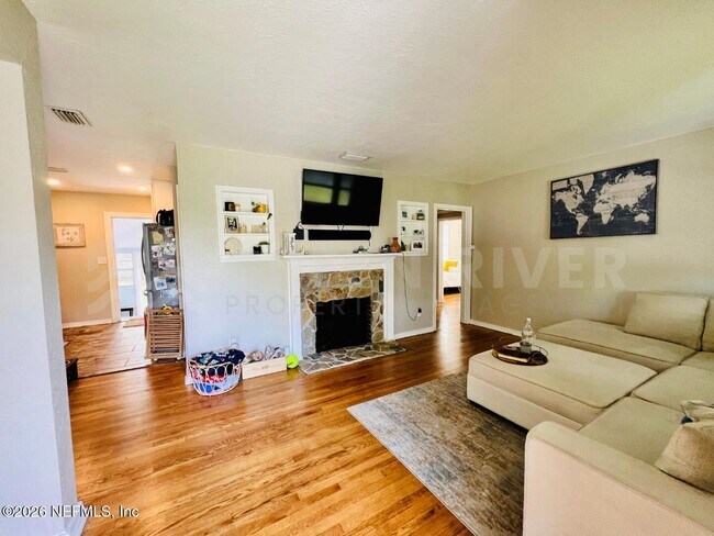 Building Photo - 1503 Parrish Pl