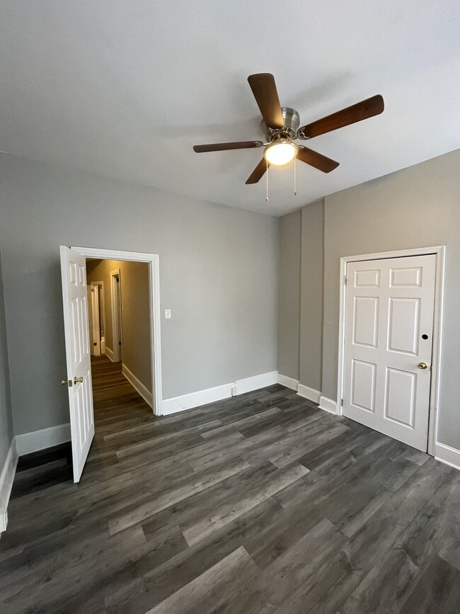 Building Photo - 3036 N Sydenham St