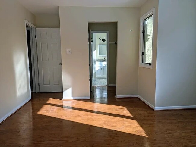 Master bedroom - 806 Somerset Ct