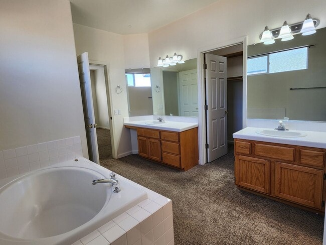 Building Photo - Home For Rent in Wildhorse Area of Minden