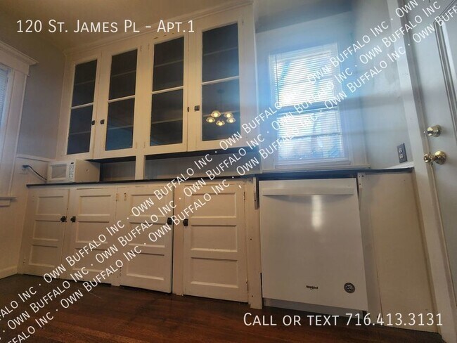 Building Photo - Charming 3-Bedroom Retreat in the Heart of...