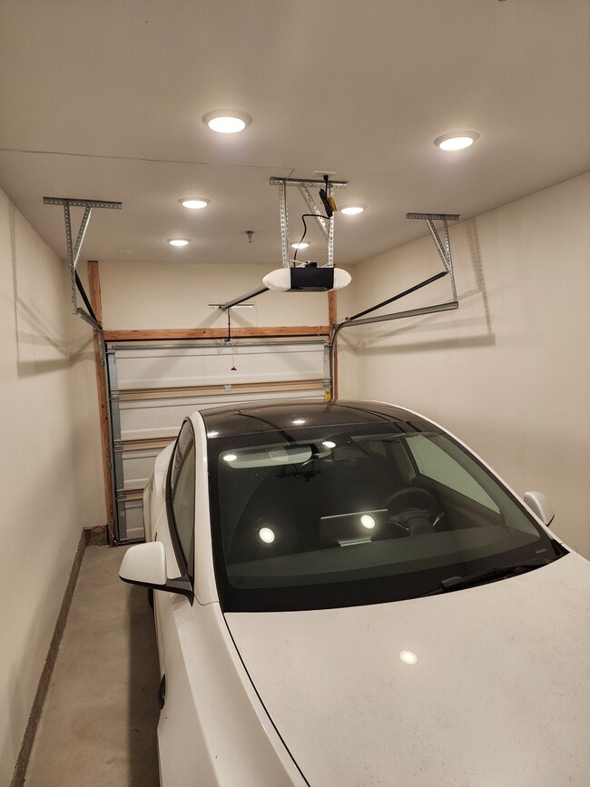 Car garage - 15 Robeson St