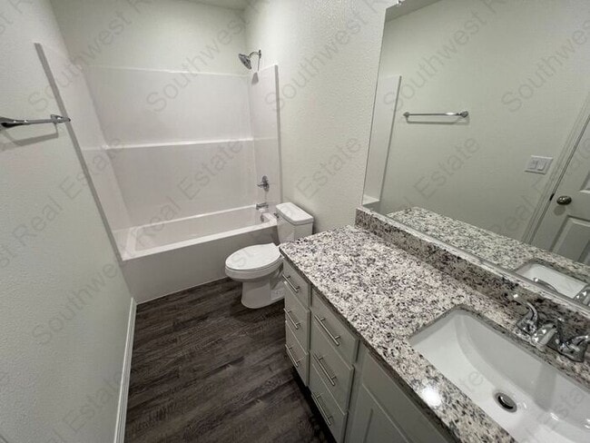 Building Photo - Brand New 2 bedroom 2 bath apartment