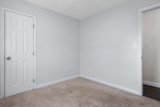 Building Photo - 2206 Berkley Ave