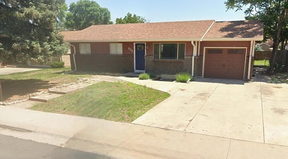 Front - 632 37th Ave