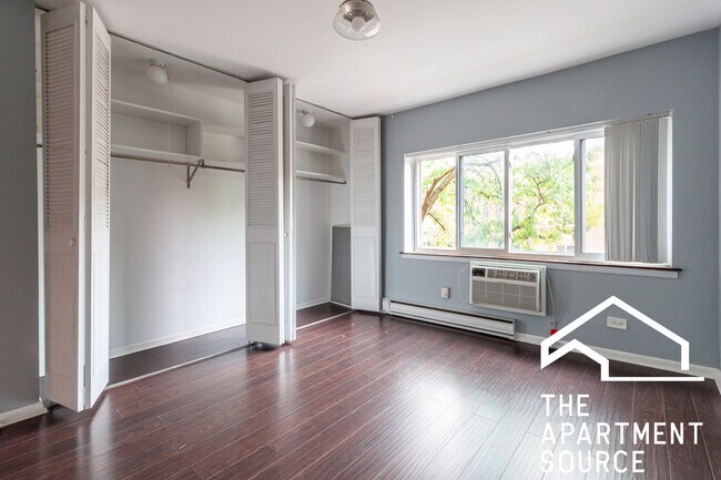 Building Photo - 3825 N Pine Grove Ave