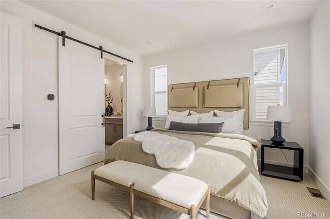 Building Photo - Modern Brand New Build Home Near DTC