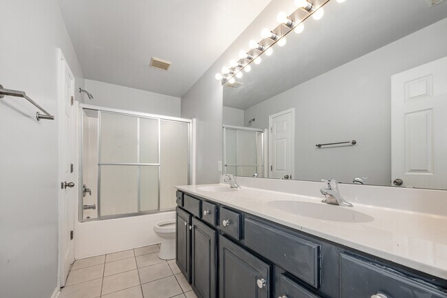 Building Photo - 10901 Claude Freeman Dr