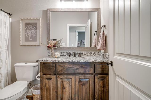 Building Photo - 2710 James