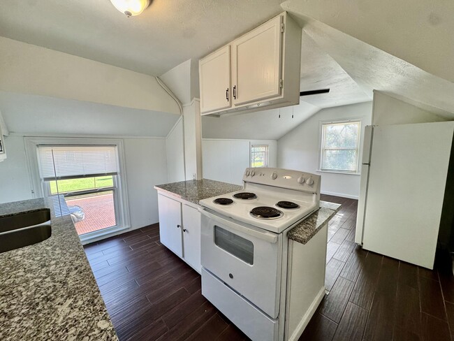 Building Photo - 1602 Avenue X