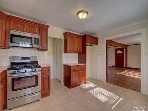 Building Photo - 438 Munsell Rd