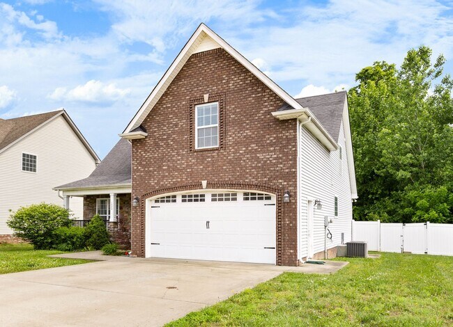 Building Photo - 1444 Brew Moss Dr