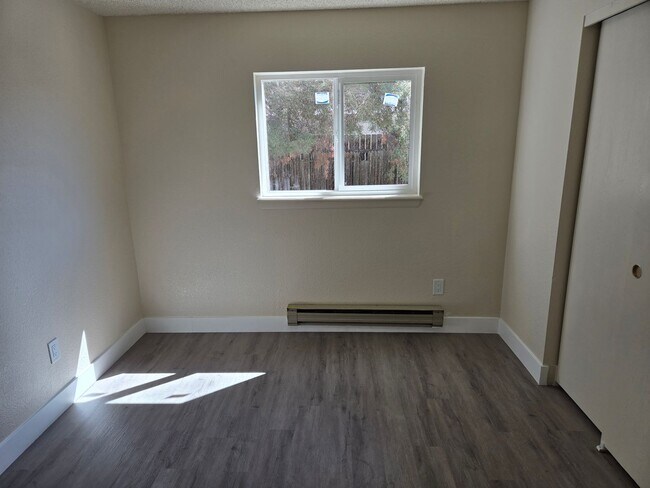 Building Photo - Newly remodeled 3 bedroom 2 bath