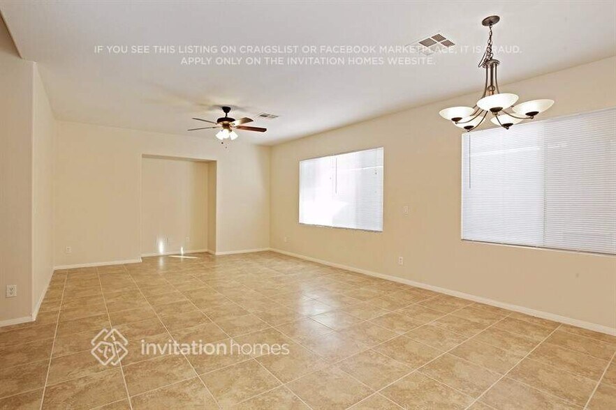 Building Photo - 2515 Wellworth Ave