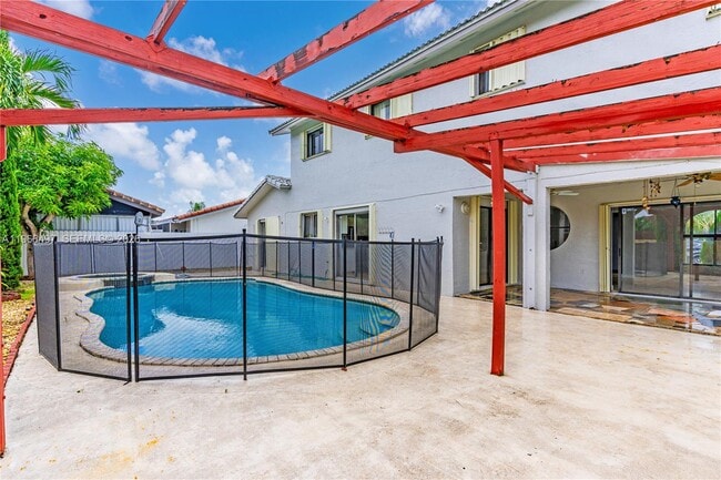 Building Photo - 14011 SW 156th Terrace