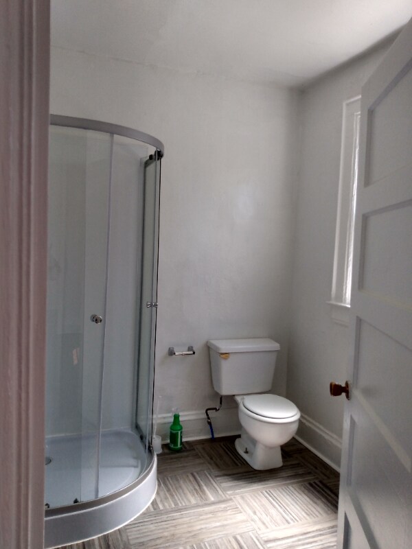 Building Photo - 1632 Virginia St E