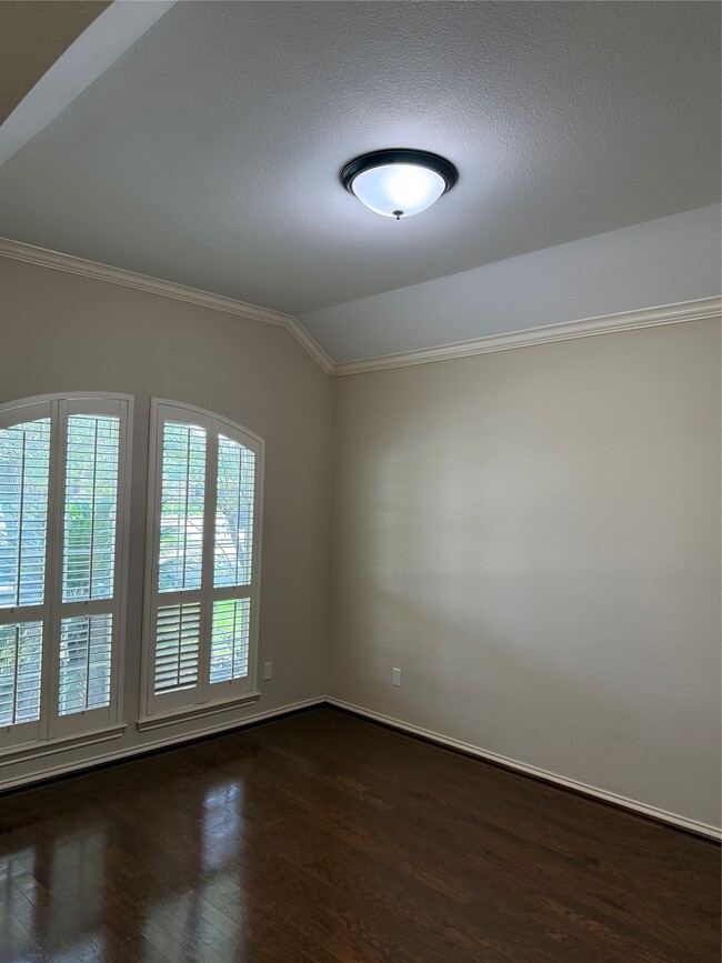 Building Photo - 6914 Sunflower Grove Dr