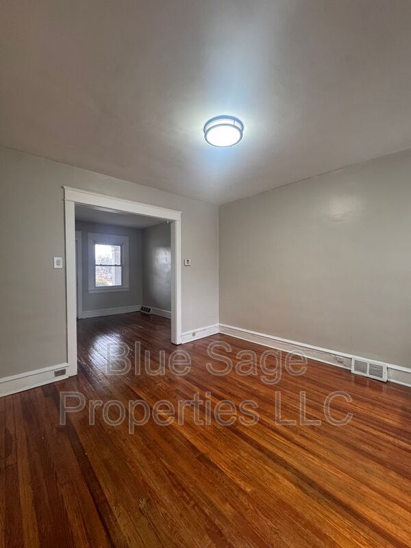 Building Photo - 1411 Lawrence Rd