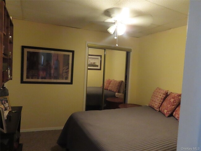 Building Photo - 33 Deer Park Ave