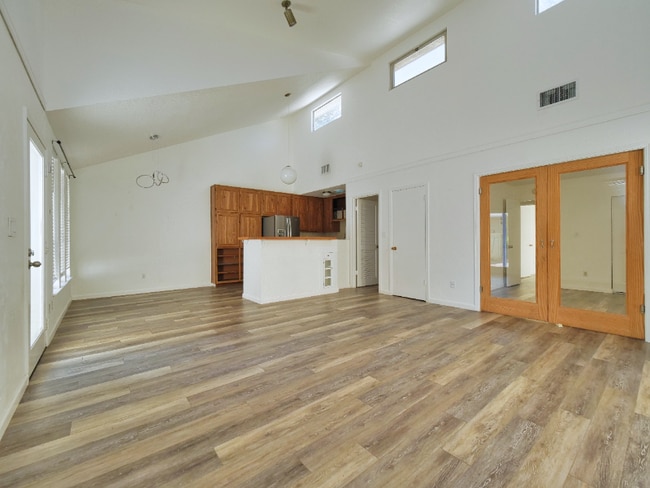 Building Photo - 1937 Gauguin Pl