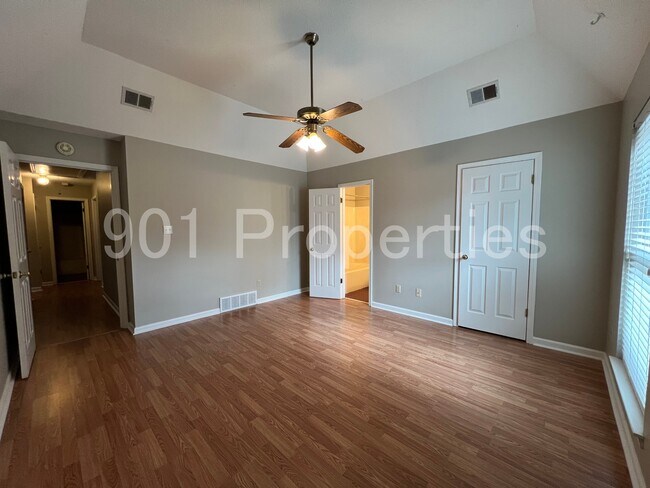 Building Photo - 5650 Richburg Ave