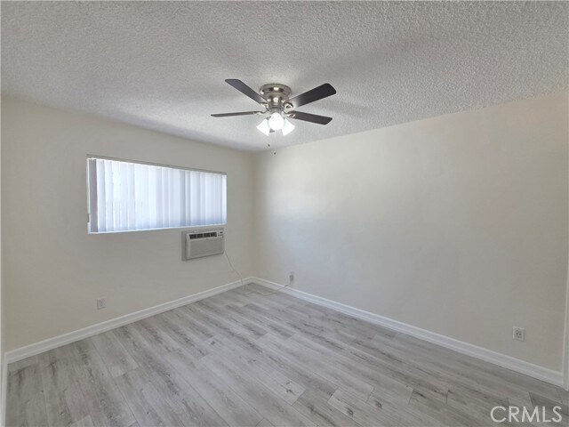Building Photo - 15436 Vanowen St