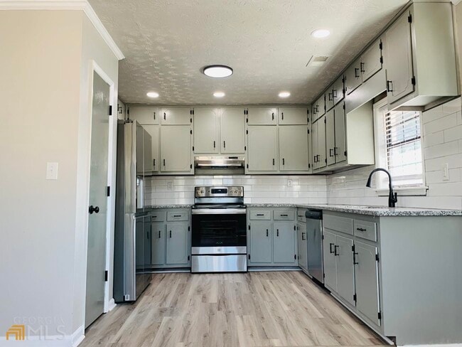 Building Photo - 802 Bedford Bay Trail