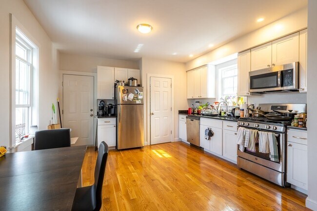 Primary Photo - 745 Somerville Ave