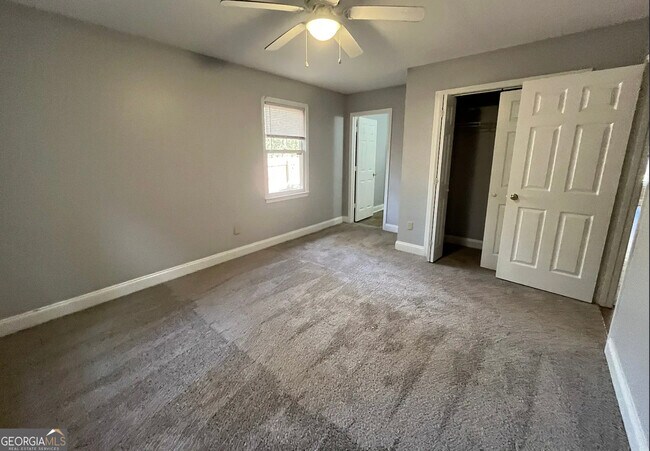 Building Photo - 170 Fair Oaks Dr