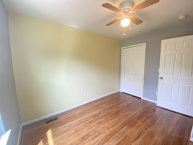 Building Photo - 3074 Ailsa Craig