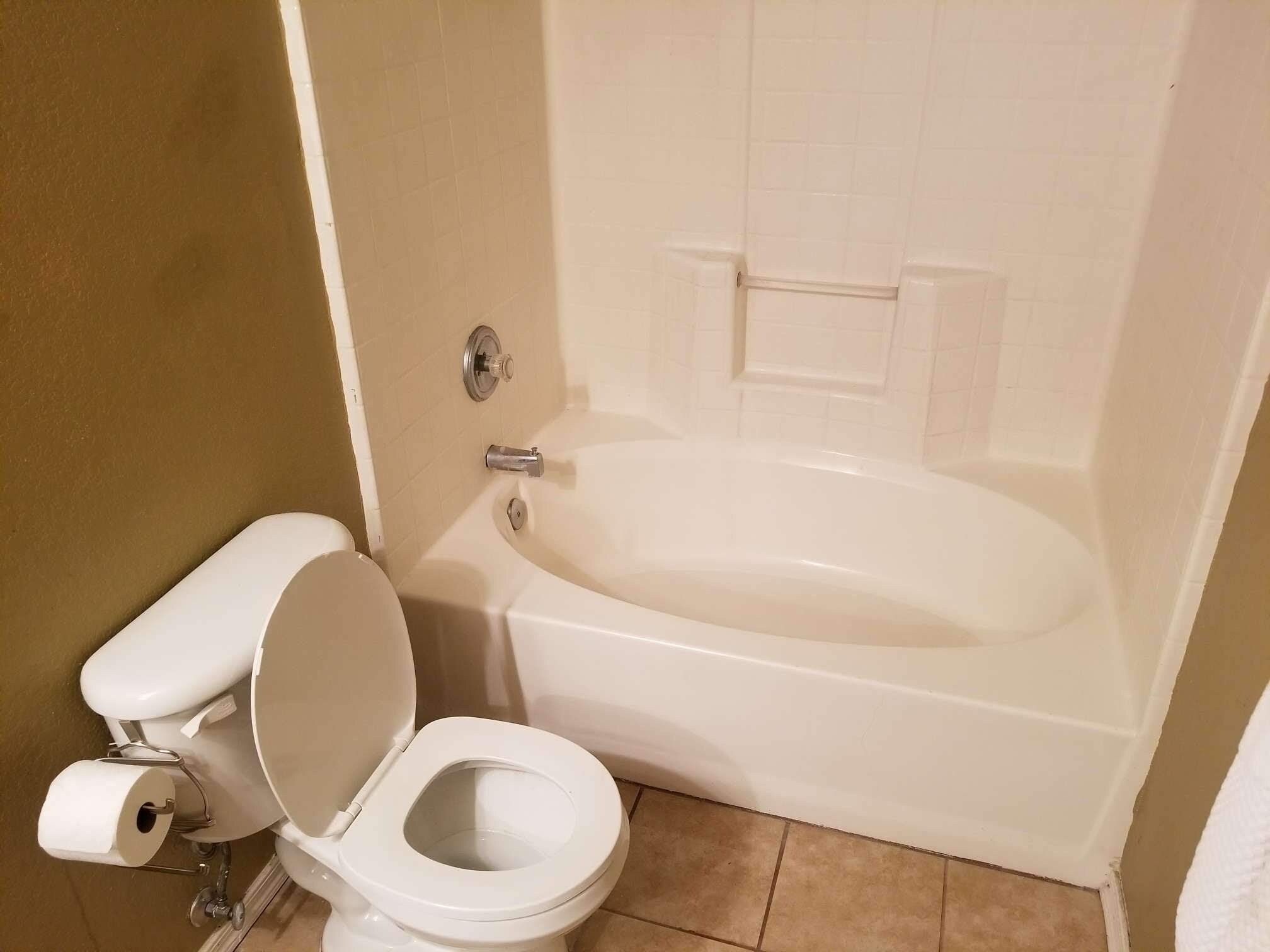 Building Photo - 916 W Carter Rd