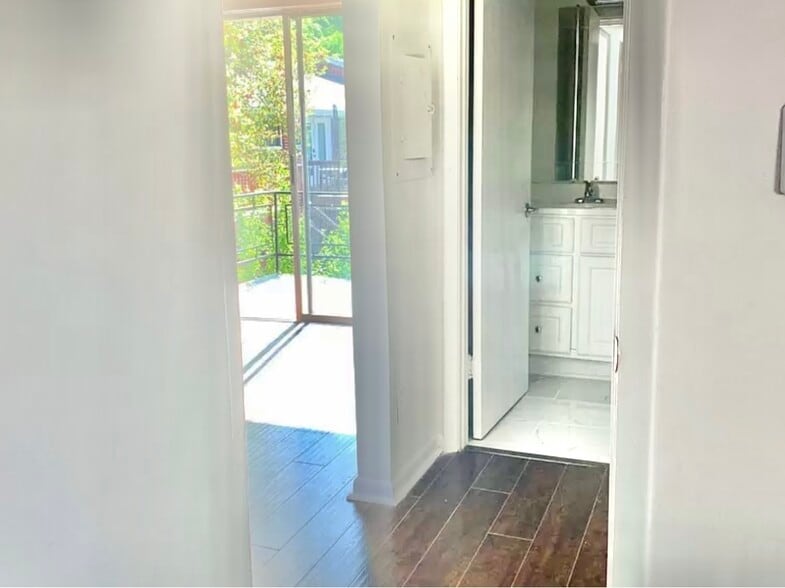 Hall - 4266 Roswell Rd NE