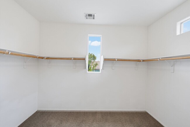 Building Photo - 10420 Mystic Pine Rd