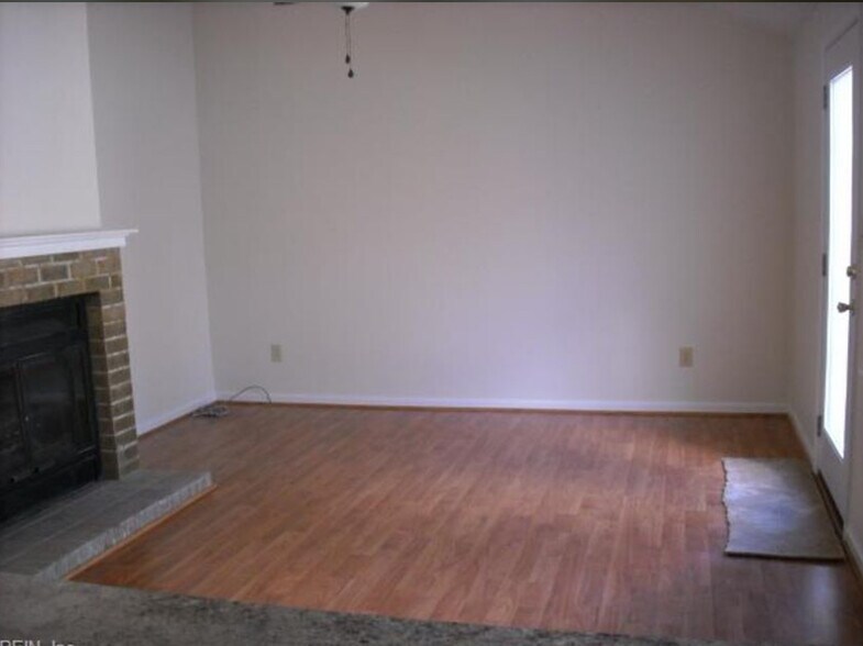 Building Photo - 3792 Ridgeview Ct