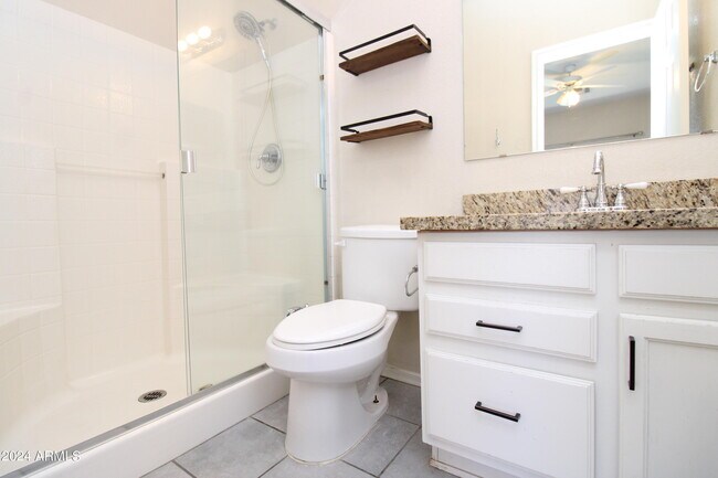 Building Photo - 2640 E La Costa Dr
