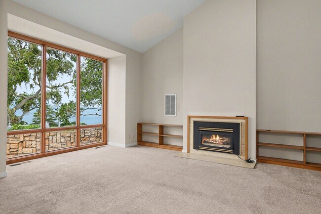 Building Photo - Charming 2 Bedroom Pacific Grove Home with Ocean Views