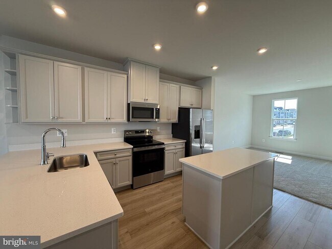 Building Photo - 4929 DUNHAVEN Dr