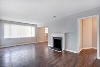 Building Photo - 1943