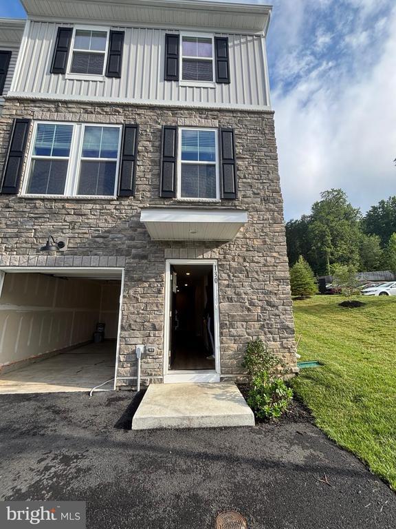 Building Photo - 130 Abramo Victor Dr