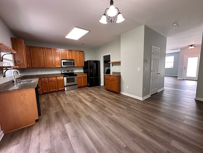 Building Photo - Exclusively Offered By Muse Realty Rentals...