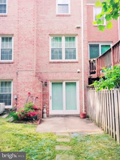 Building Photo - 10443 Red Granite Terrace