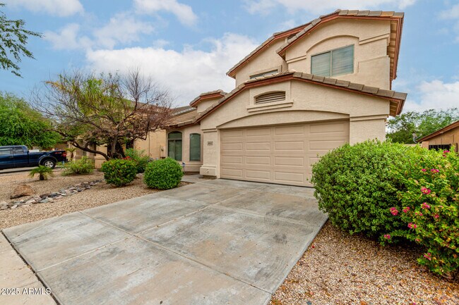 Building Photo - 8003 S 48th Dr