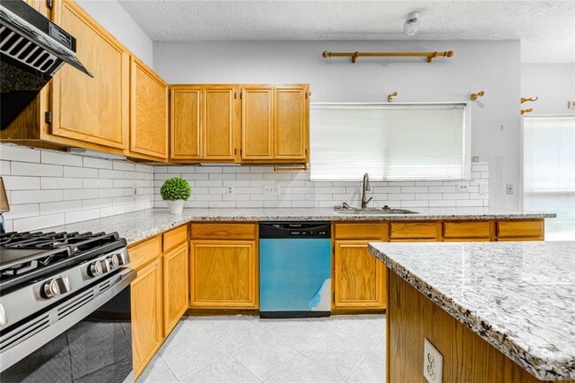 Building Photo - 1230 Manchester Cir